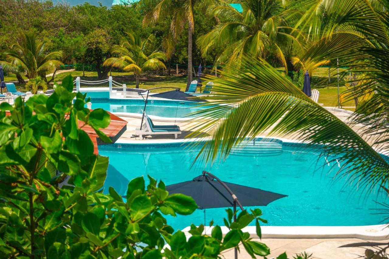 Best Western Grand Baymen Gardens San Pedro  Eksteriør bilde